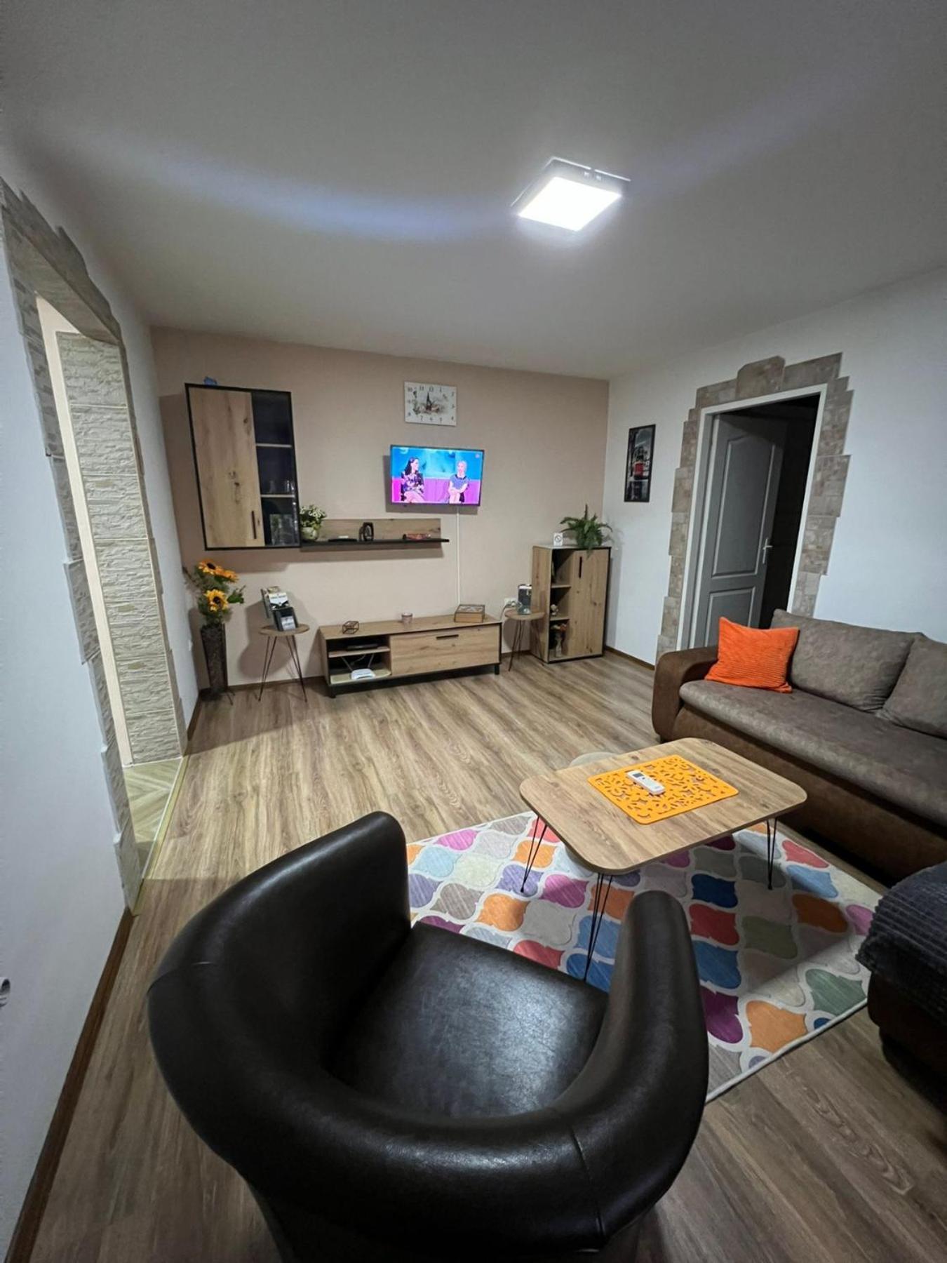 Apartman Su Libero Lägenhet Subotica Exteriör bild