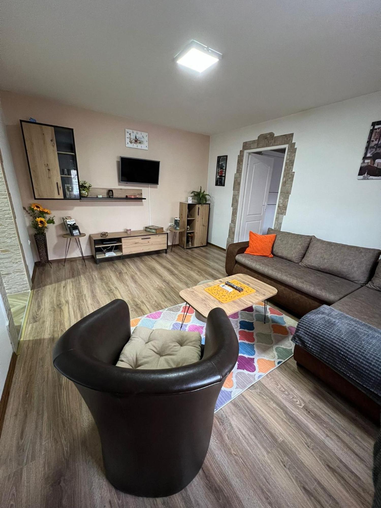 Apartman Su Libero Lägenhet Subotica Exteriör bild